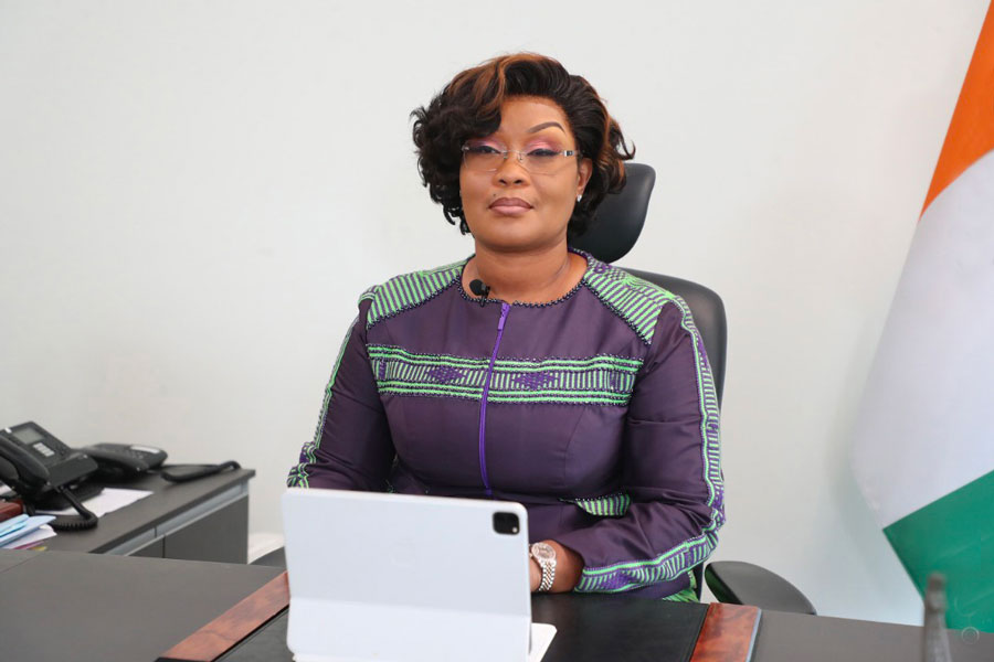 Mme Myss Belmonde DOGO